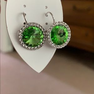 Rhinestones earrings.